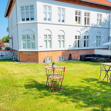 Aday - City Central Mansion - 1 Bedroom Apartment With Garden Ольборг Екстер'єр фото